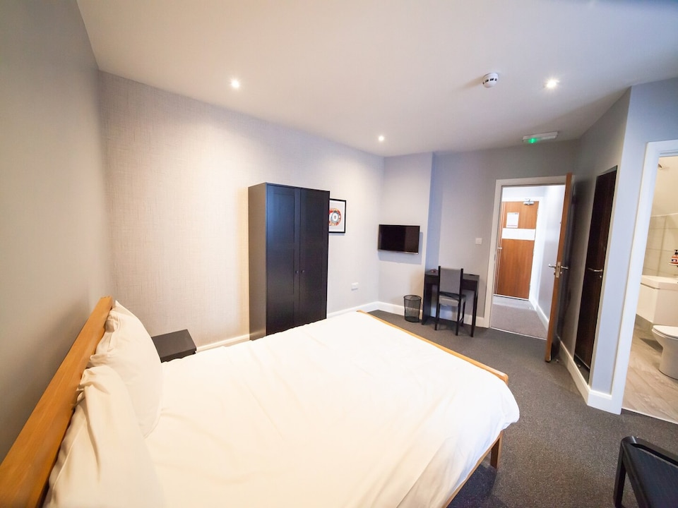 Deluxe Triple Room, Wembley