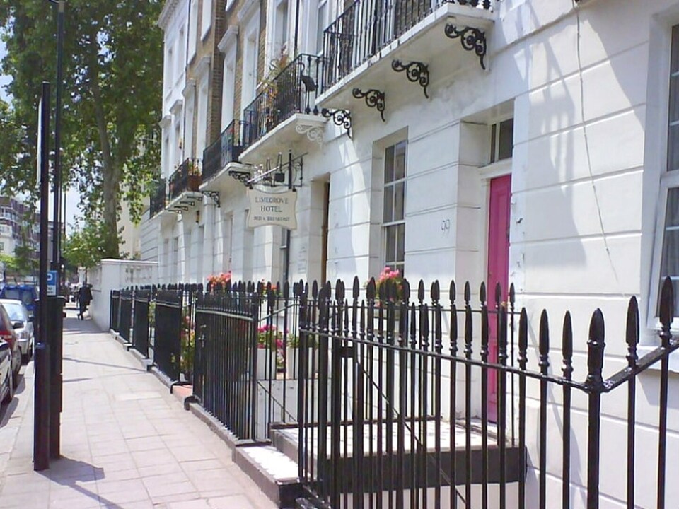 Standard Family of 3 Room, London