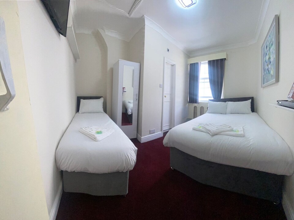 Standard Family of 3 Room, London
