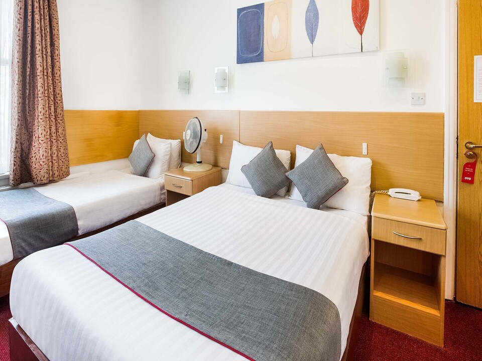 Standard Twin Room, London