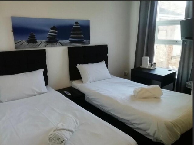 EN_NW029_Standard Twin Room