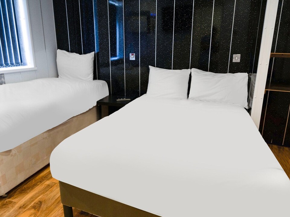 Standard Family of 3 Room, Blackpool