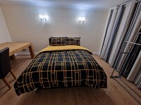 EN_SHH006_Standard Single Room - Shared
