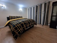 EN_SHH006_Standard Double Room - Shared