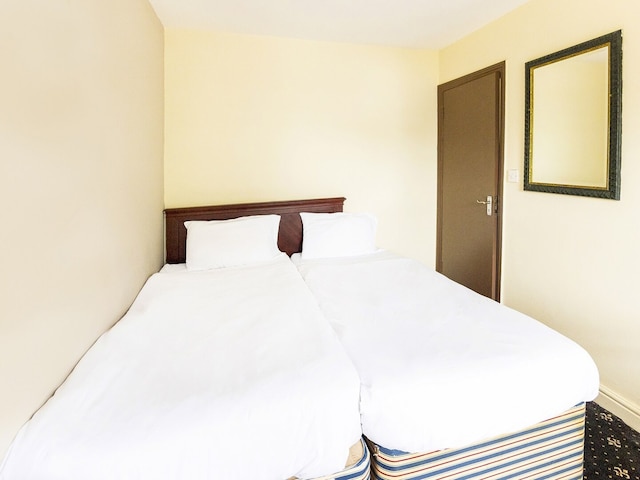 EN_SSS003_Standard Twin Room - Shared