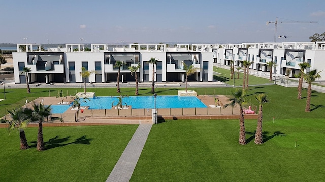 Zonnig appartement met zwembad in El Raso