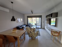 Zonnig appartement met zwembad in El Raso