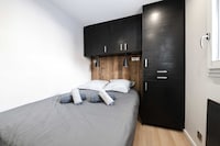 2 bedroom apartment with parking and balcony