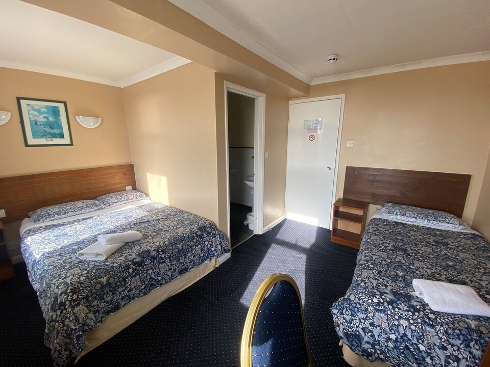 Standard Family of 3 Room, Folkestone