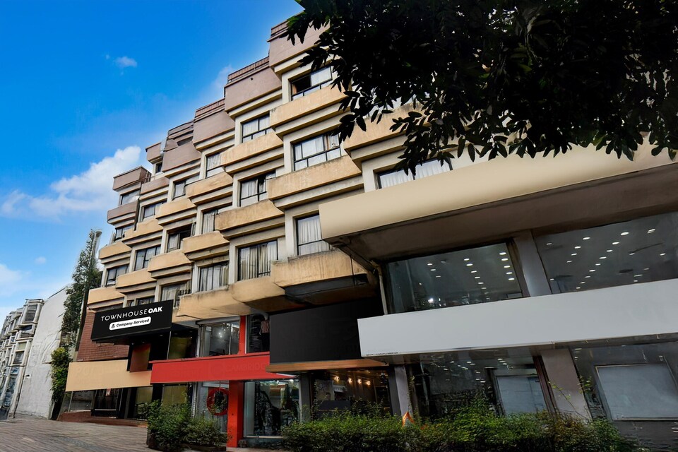 Townhouse Oak Sinhgad Road Crossway, Pune