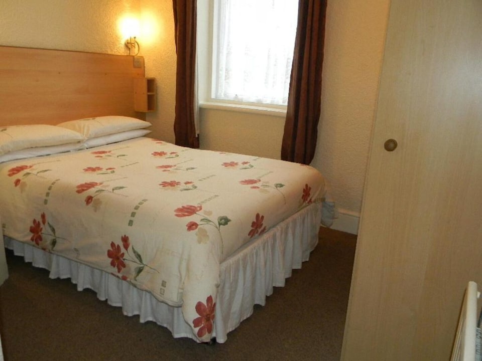 Standard Triple Room, Blackpool