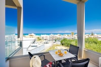 Wohnung mit Stadtblick im Vorort Perivolia