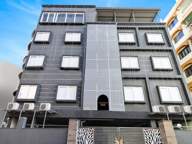 Townhouse OAK Sayhallo Ecstasy