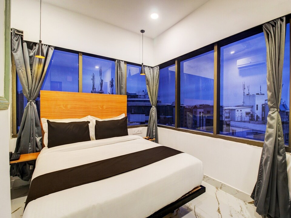 Townhouse Rcc Hotel Banjara Hills, Hyderabad