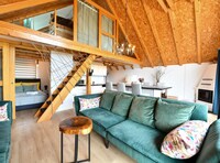 Plivanje u zalazak sunca - Three Bedroom House