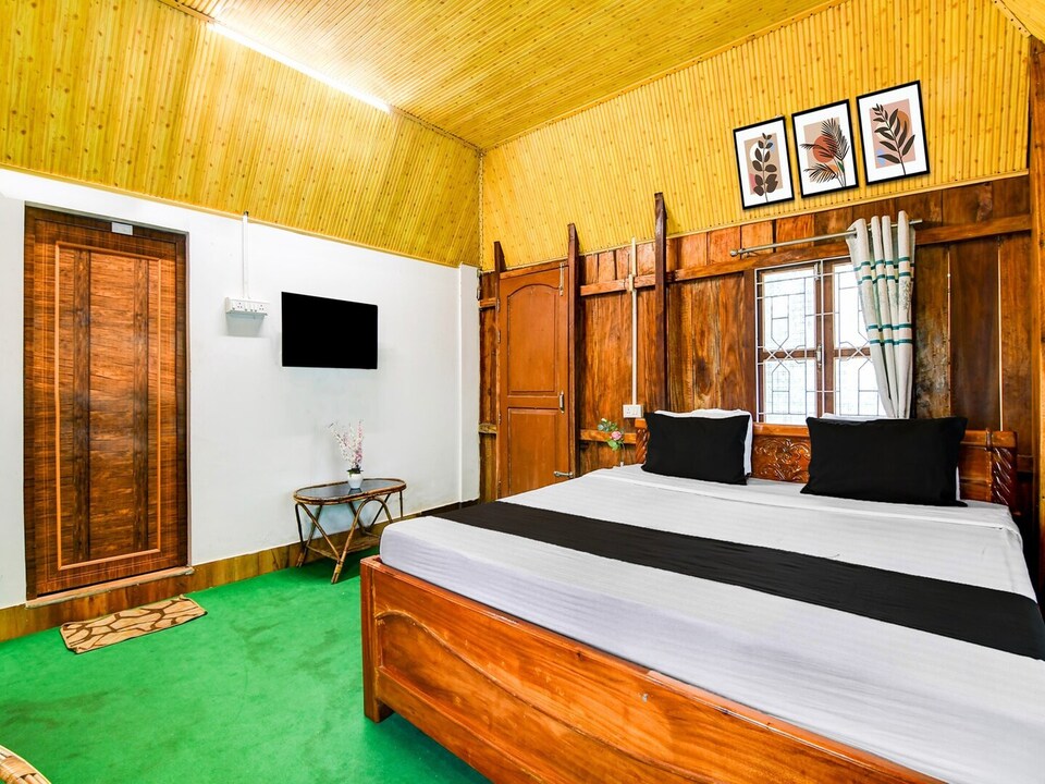 Classic Moner Manush HomeStay, Mathurabagan
