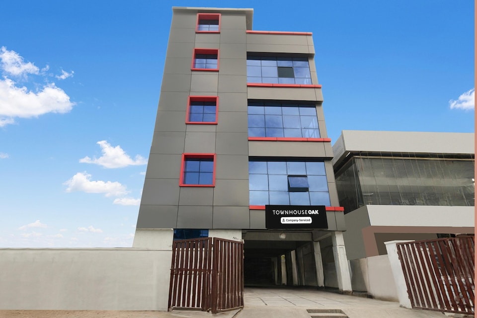 Townhouse Oak LB Metro Station, Hyderabad