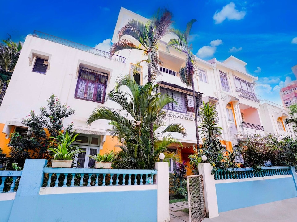Hotel O Sand Castles Miramar, Panaji