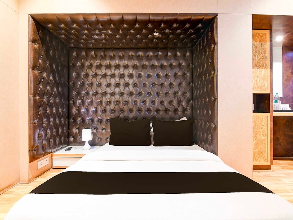 Hotel O VIP Road, Kolkata