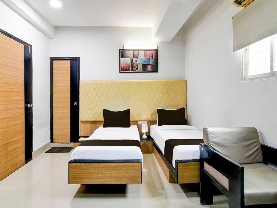 Hotel O VIP Road, Kolkata