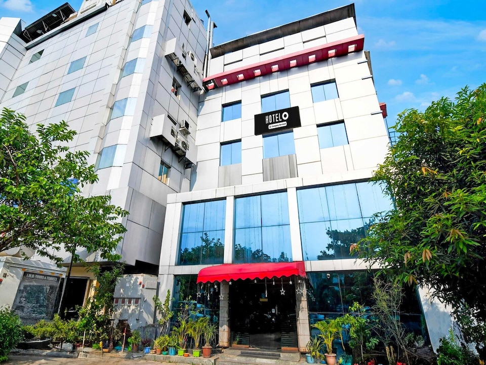 Hotel O VIP Road, Kolkata