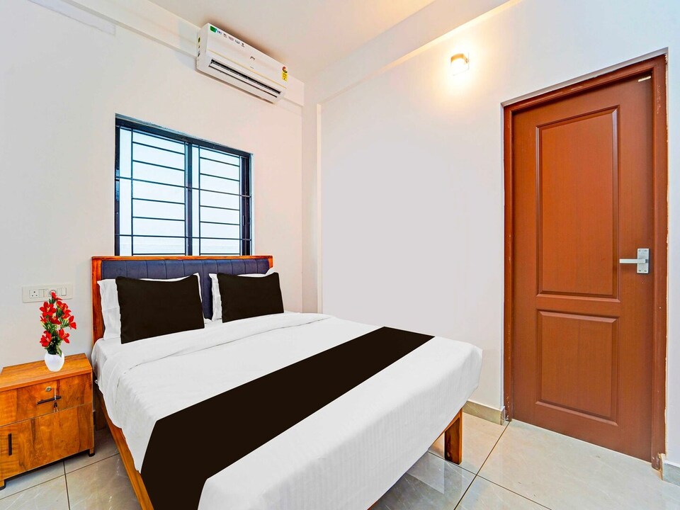 Collection O Kalamassery Near Medical College, Kochi