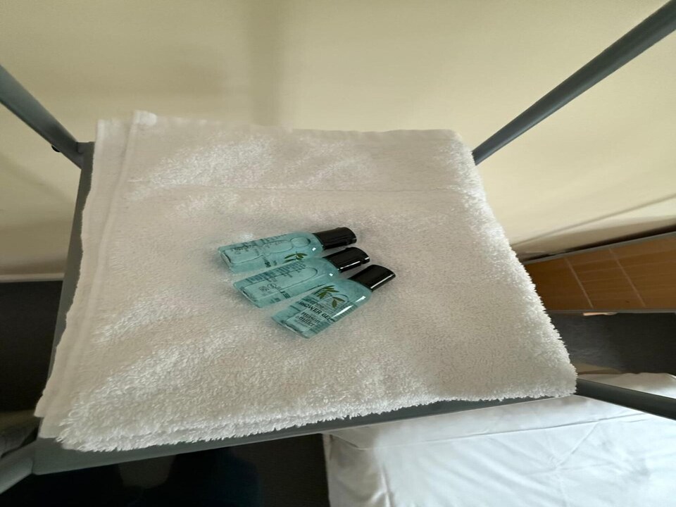 Standard Triple Room - Shared, Manchester