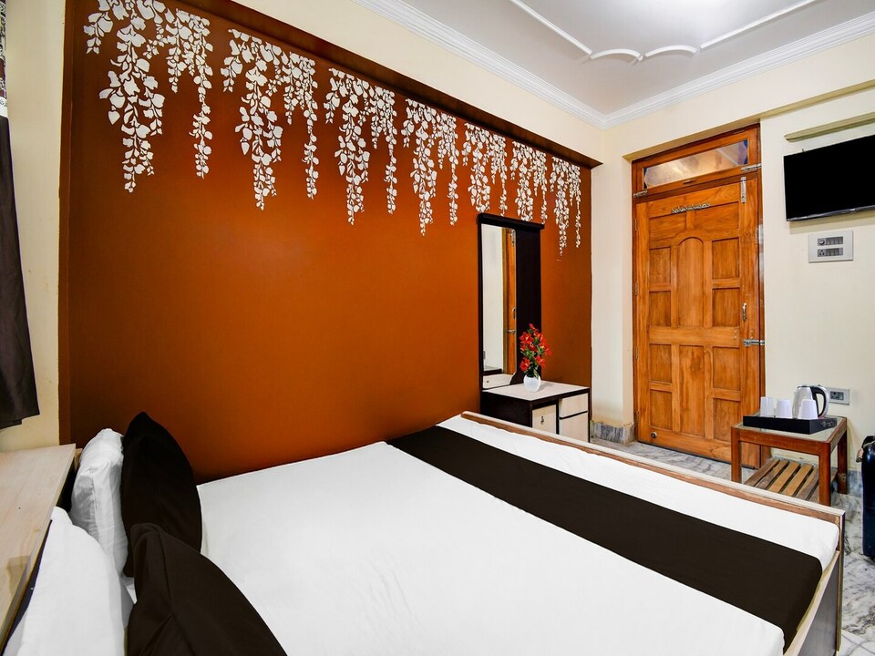 Classic 2 Brothers Inn Hotel, Patna