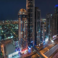 Deluxe King Central Dubai with Kitchen Access