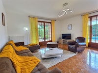 Villa mit Pool für 10 Gäste
