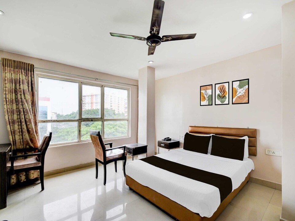 Collection O Hotel Anshu Grand, Hyderguda