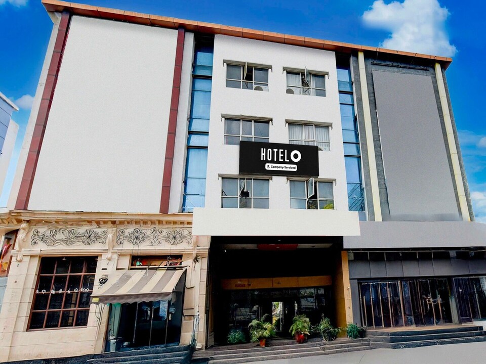 Collection O Hotel Anshu Grand, Hyderguda