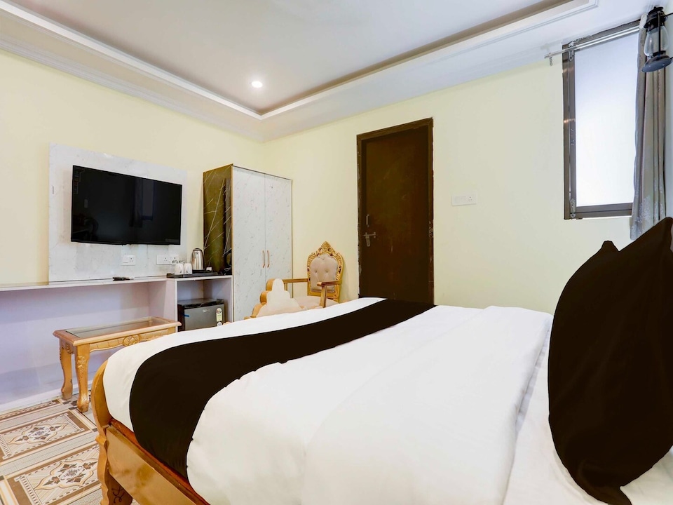 Townhouse Oak Heritage Varanasi Junction, Varanasi