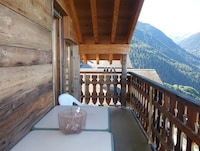 Apartment in Veysonnaz with balcony