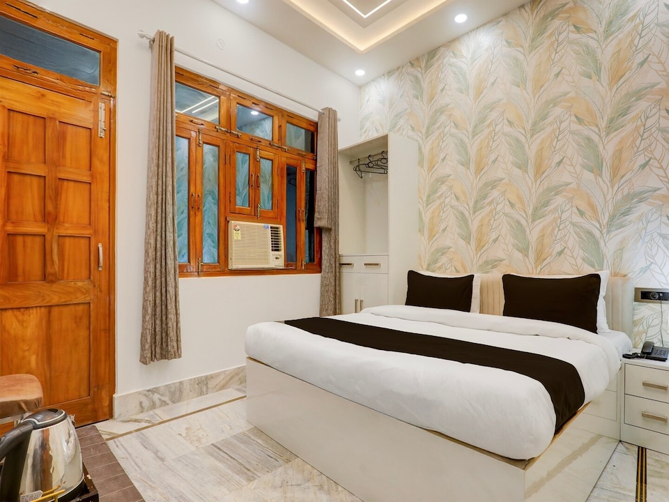 Classic Luxmi Guest House, Varanasi