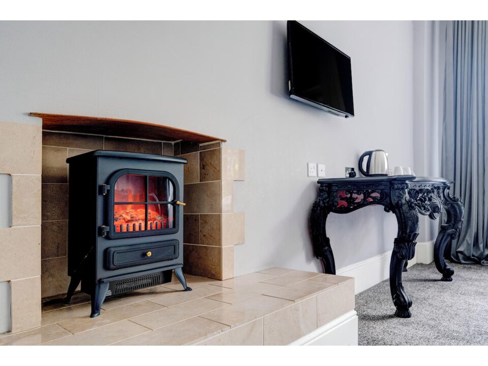 Standard Single Room, Liverpool