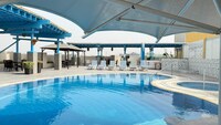 Spacious Family Room Perfect for Comfort in Deira