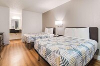 2 Queen Beds | Mobility Accessible Tub Nsmk