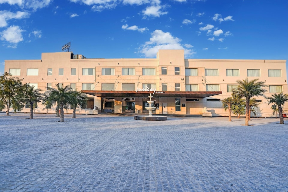Sunday Resort & Spa Manesar Gurugram, Gurugram