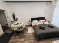 Studio Apartment Enter - Studio Apartment With Terrace