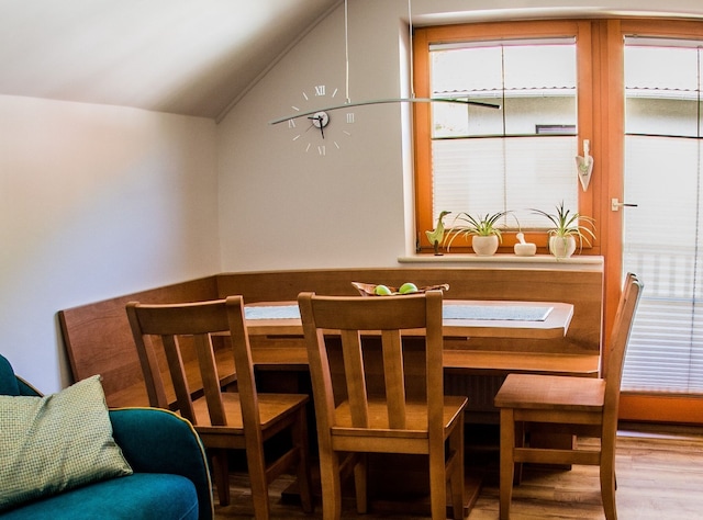 Riverside Pines Luce Apartments with Balcony - One Bedroom Apartment with Balcony