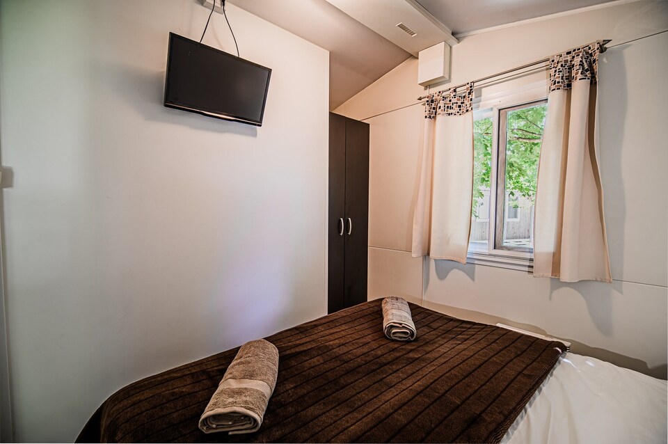 Three Bedroom Mobile Home with Lake View (owner 2)