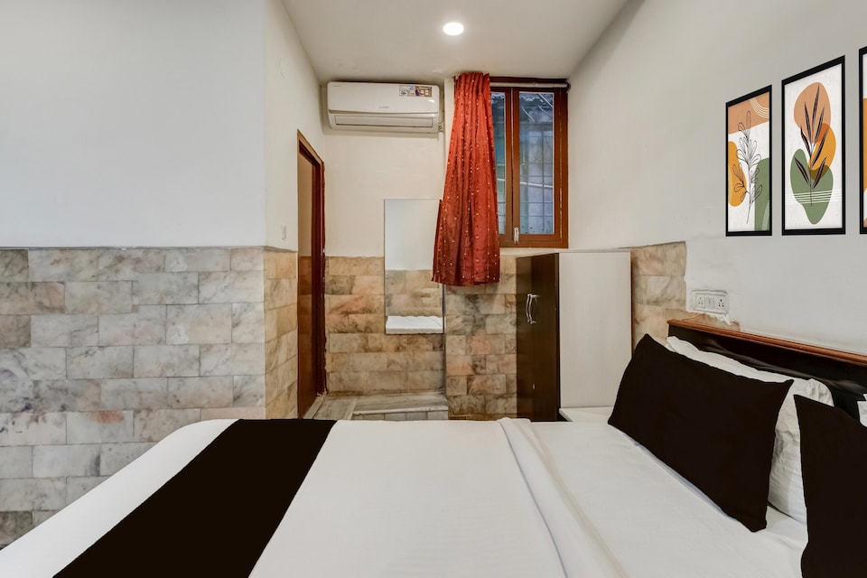 Classic Hotel Holiday, Secunderabad