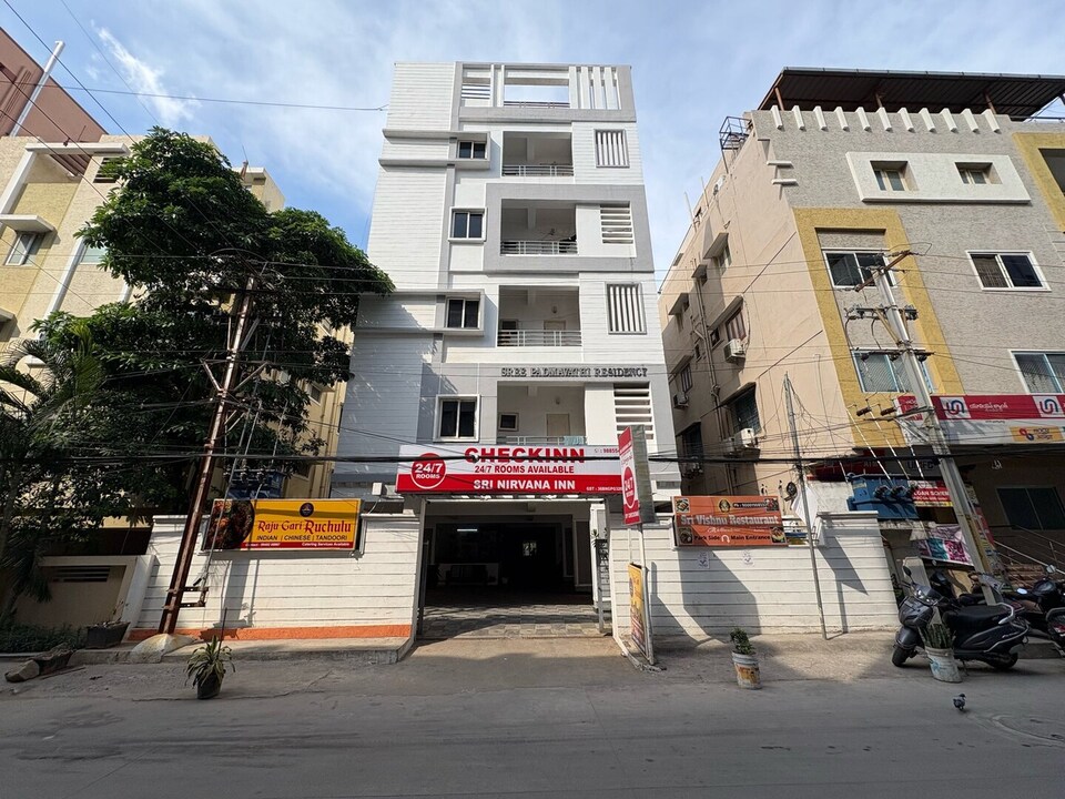 Townhouse Sri Nirvana Inn, Hyderabad