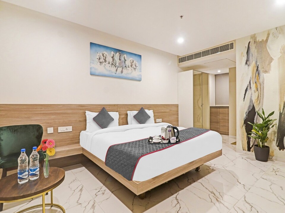 Super Hotel O The Fern Suites, Madeenaguda