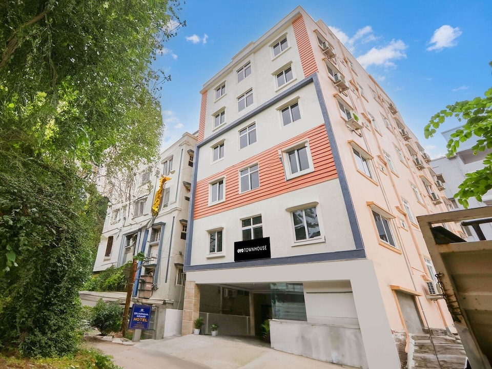 Townhouse Sri Nirvana Grand, Hyderabad