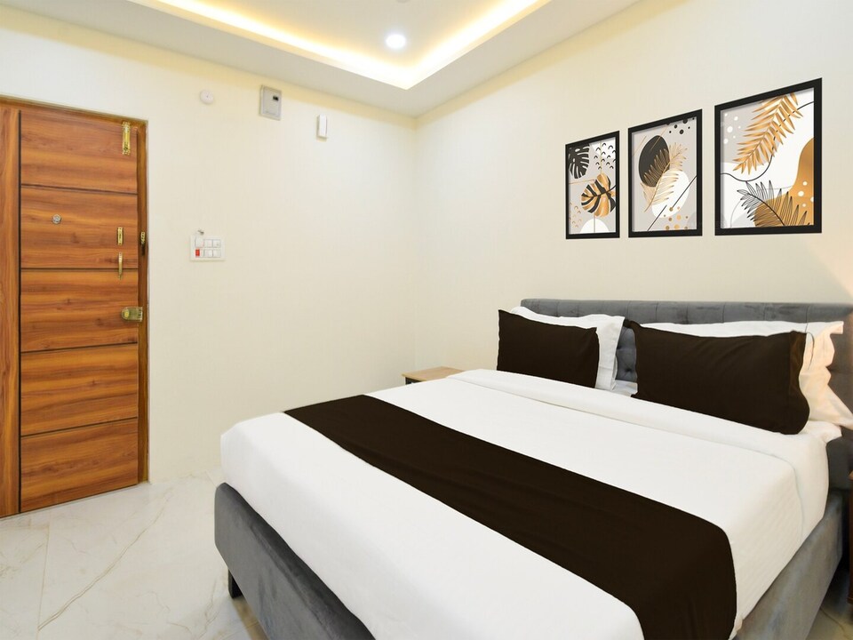 Super Townhouse Ikon Suites, Hyderabad