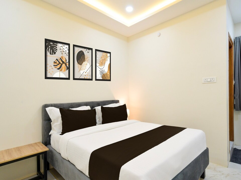 Super Townhouse Ikon Suites, Hyderabad