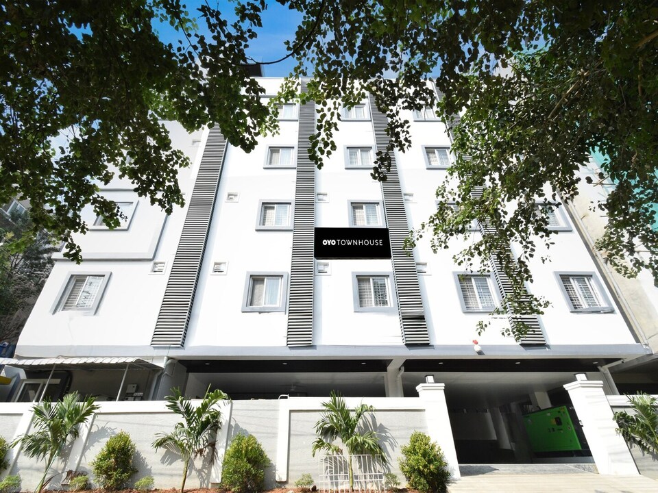 Super Townhouse Ikon Suites, Hyderabad