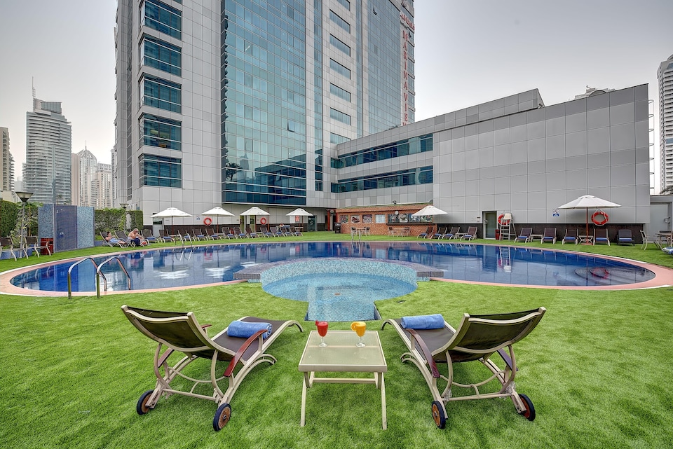 Luxury Stylish 1 Bedroom Apt. with Marina view, Dubai